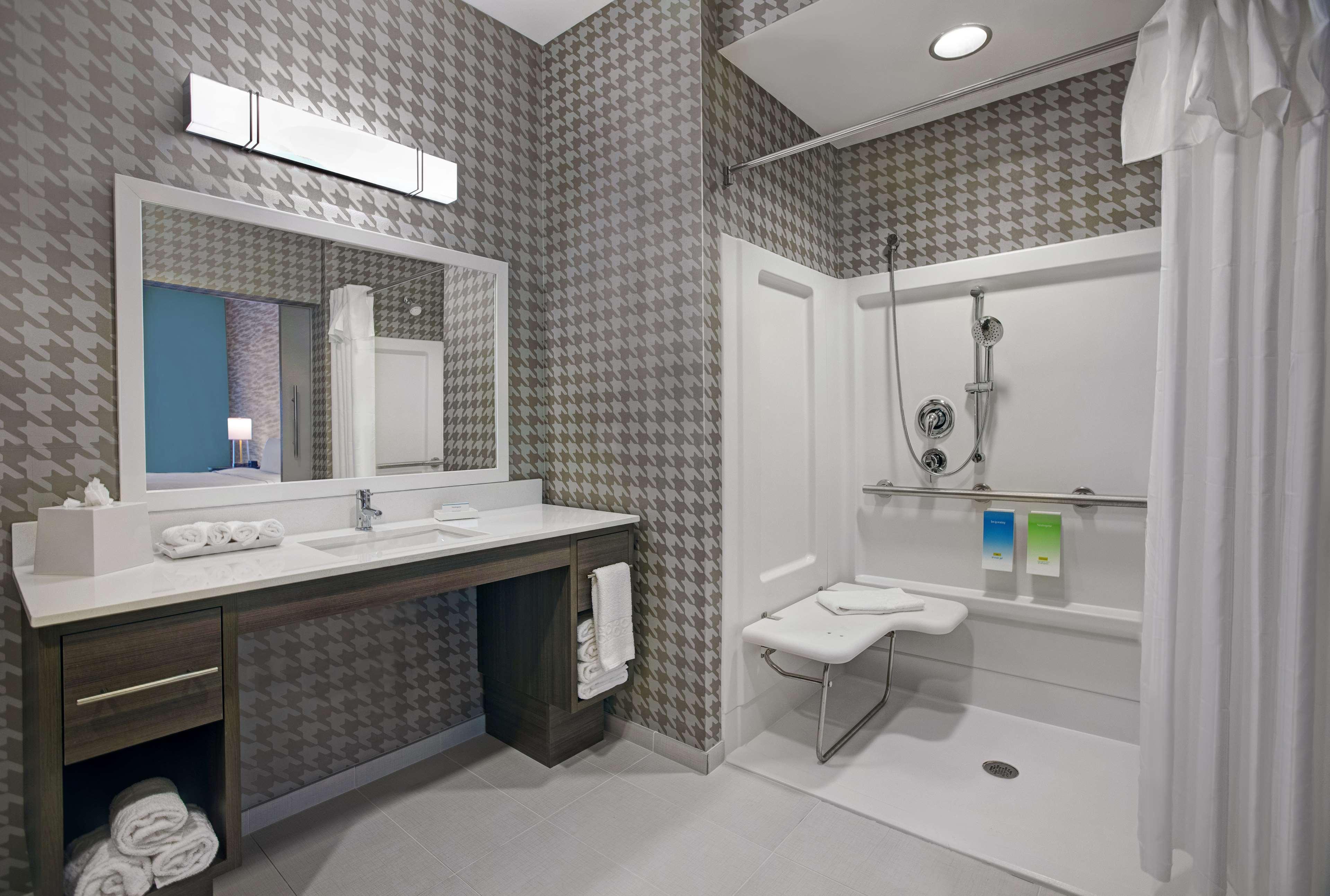 Home2 Suites By Hilton Ричмонд Экстерьер фото