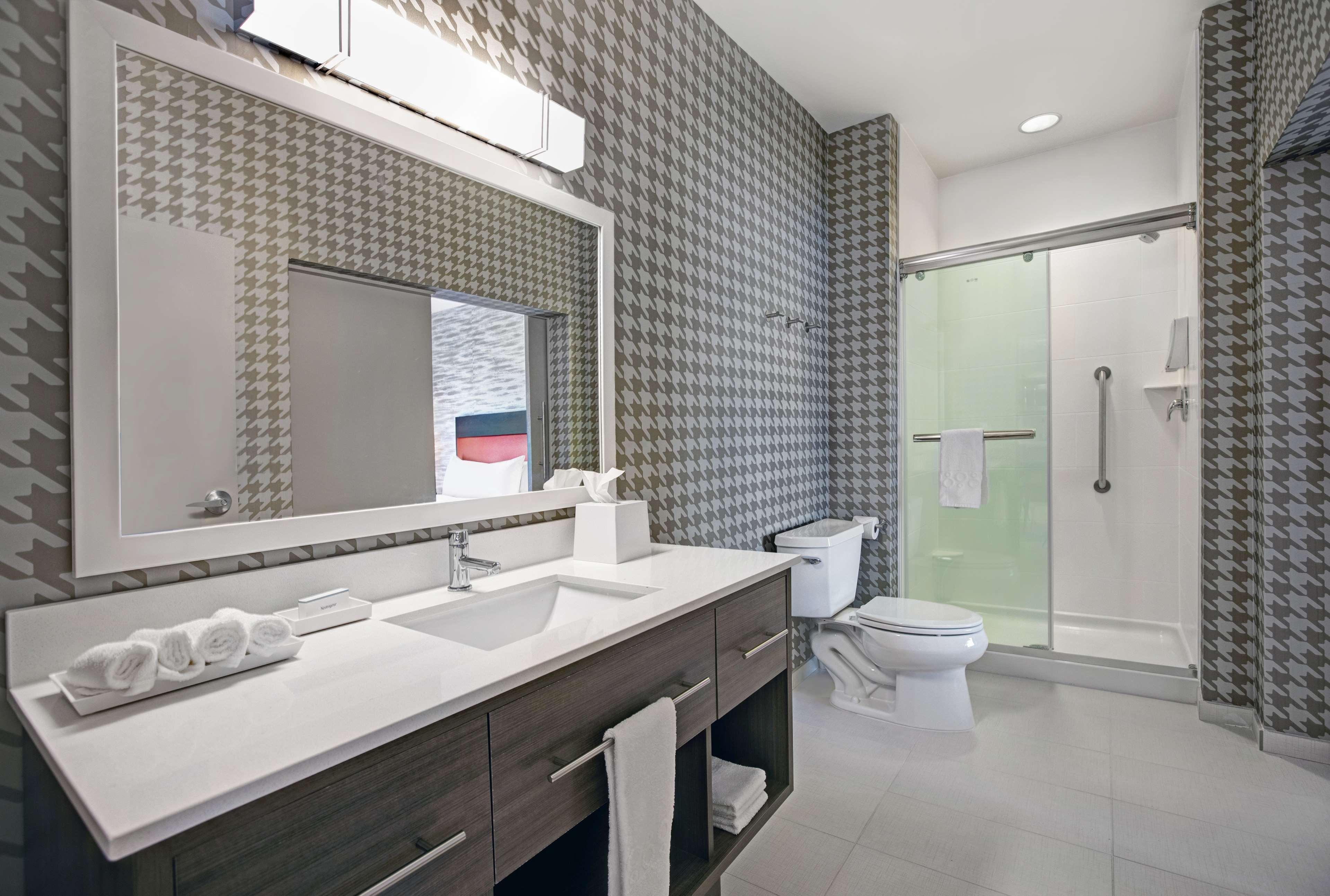 Home2 Suites By Hilton Ричмонд Экстерьер фото